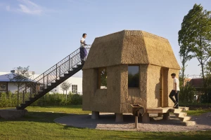 Detail: Thatch enclosure of the 'Tane Garden House', Vitra Campus