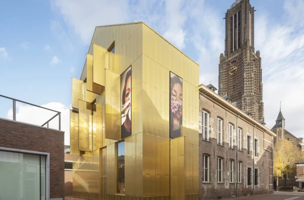 Designer Maurice Mentjens creates gold-clad reliquary with Tecu® Gold cladding from KME